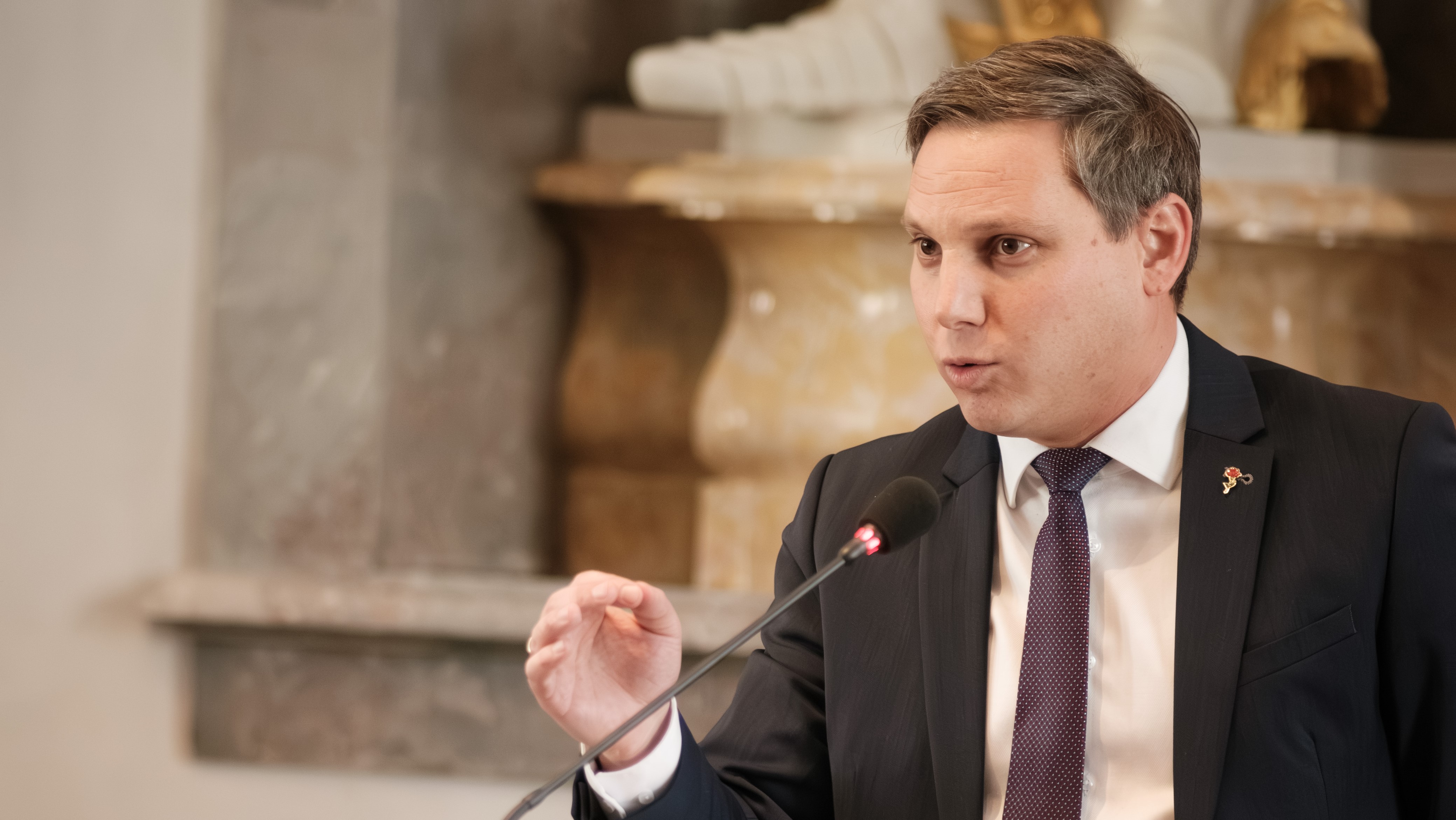 Christian Kovacevic DSCF7900 fin cut