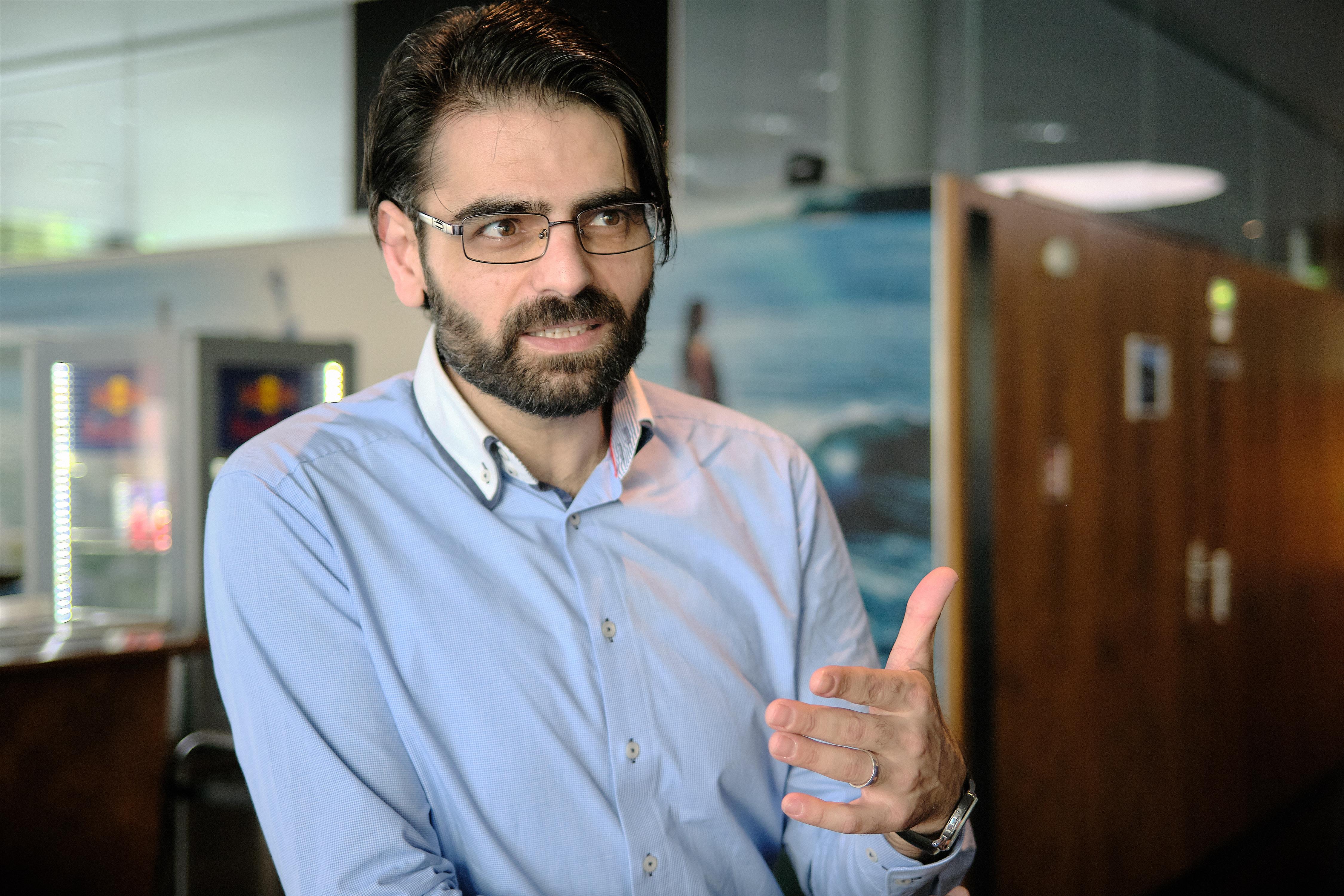 SueleymanKilic cPreschern